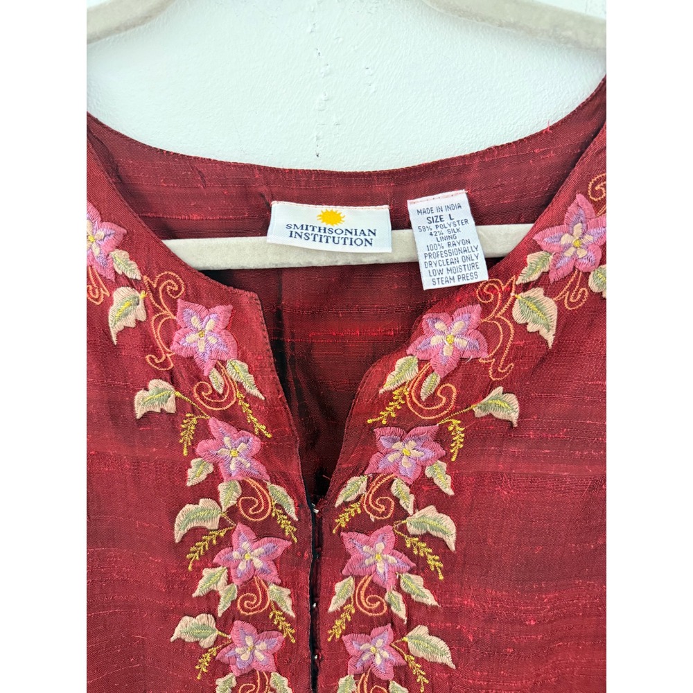 Smithsonian Institution Women's Red Embroidered Tunic Top Size Large Bohemian - Picture 2 of 6
